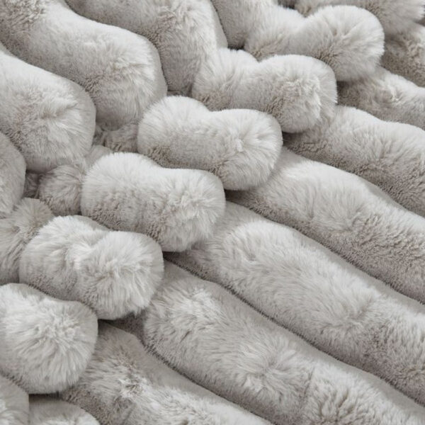 Sieno 4pc Queen Comforter Set, Gray Faux Fur and Micro Mink Backing