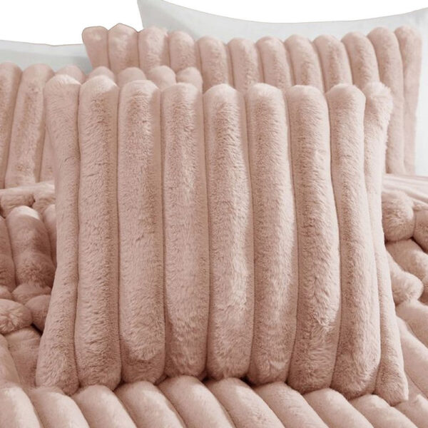 Sieno 4pc Queen Comforter Set, Blush Pink Faux Fur, Micro Mink Backing