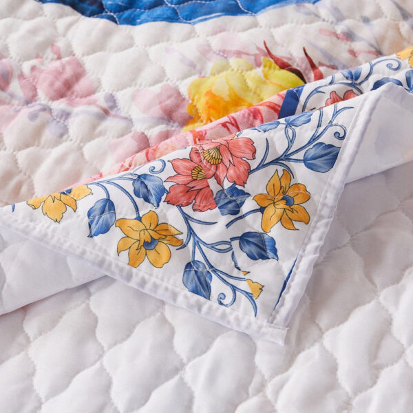 Tess Microfiber 3 Piece King Quilt Set, Peacock, Floral Print, Multicolor