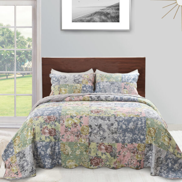 Eni 3 Piece California King Cotton Quilt Set, Pastel Blue Flower Design