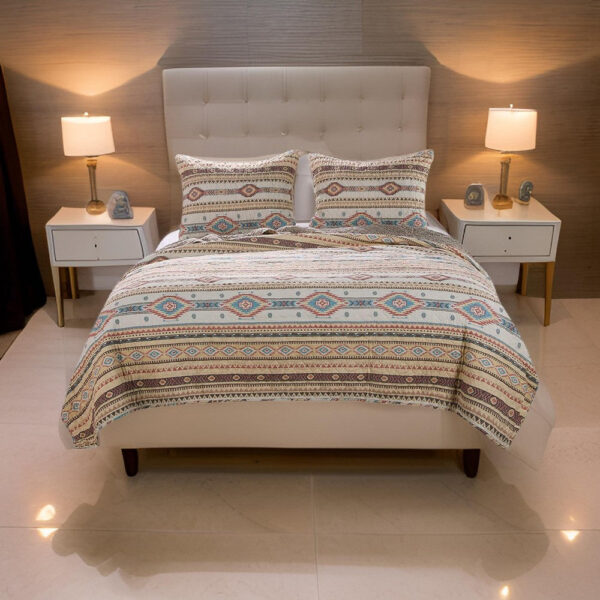 Full Size 3 Piece Polyester Quilt Set with Kilim Pattern, Multicolor