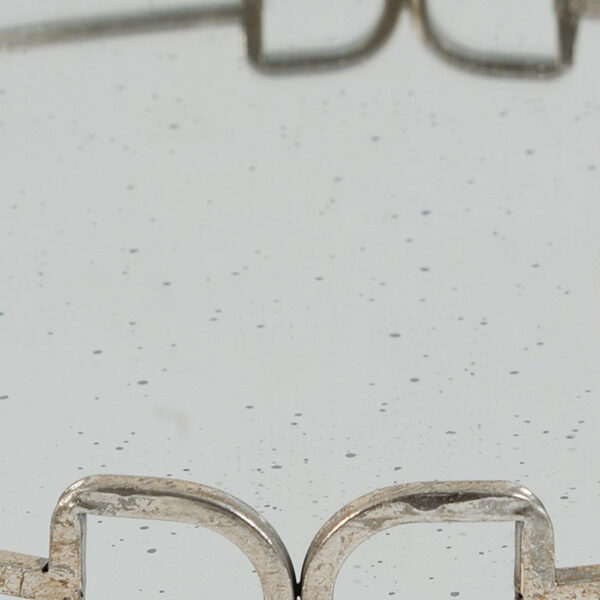 Sui 18 Inch Round Tray, Glass Bottom, Silver Geometric Frame, Large