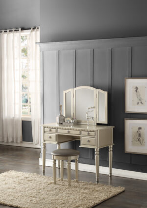 Commodious Vanity Set Featuring Stool And Mirror Silver