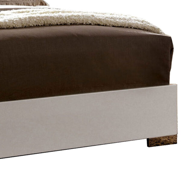 1502202669911dfe0fddd.jpeg Contemporary Full Bed with LED Trim and Lacquer Coating, White and Gray