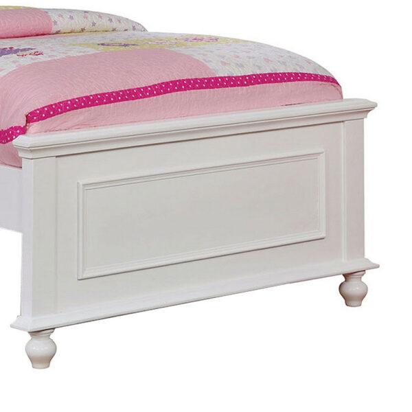 Traditional Style Full Bed with Button Tufted Camelback Headboard, White