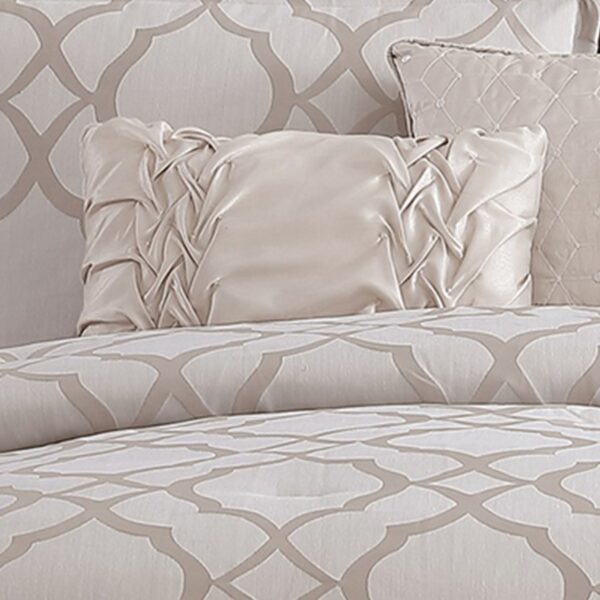 1502202669914829b8dde.jpeg 10 Piece King Size Fabric Comforter Set with Quatrefoil Prints, White
